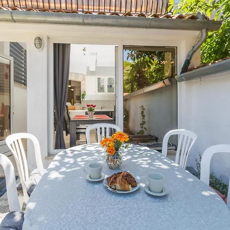 Family Apartment Romina Vrsar Exterior photo