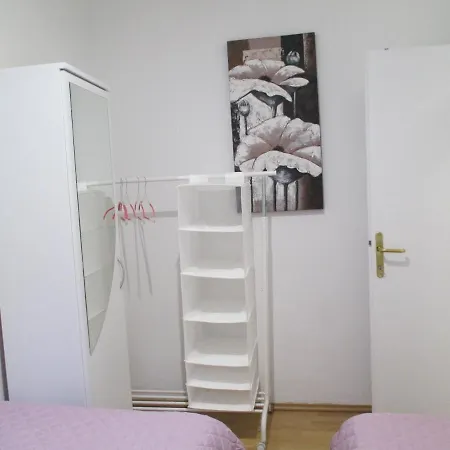 Family Apartment Romina Vrsar Exterior photo
